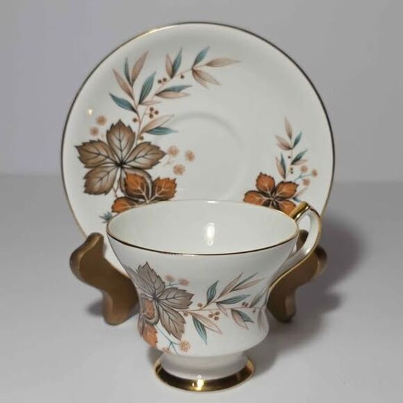 Royal Gregg Teacup and Saucer Autumn Leaves Vintage - Picture 2 of 9
